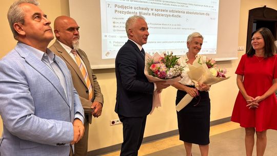 Jednogłośne absolutorium dla prezydent Sabiny Nowosielskiej. Radni byli jednomyślni