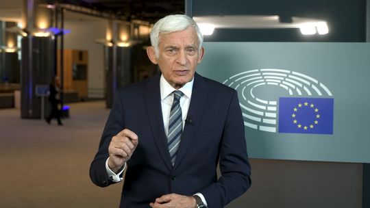 Konferencja w Zakrzowie. Jerzy Buzek mówił o największym zagrożeniu dla Putina