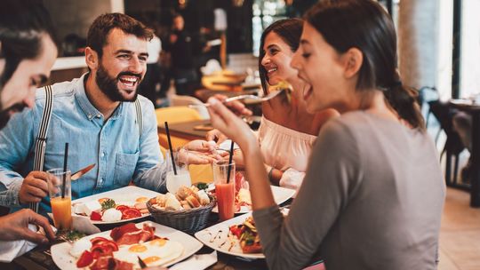 Już od 12 lat z  restauracji nie wynosimy na sobie woni … tytoniu