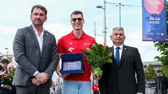 Kamil Semeniuk w gronie siatkarskich legend Kamil Semeniuk w gronie siatkarskich legend