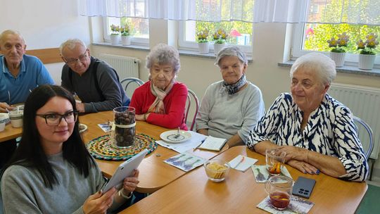 Kędzierzyńscy seniorzy po warsztatach.  Absolutnym hitem była sztuczna inteligencja. ZDJĘCIA