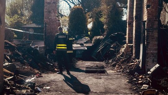 Kędzierzyńsko-kozielscy policjanci wyjaśniają okoliczności pożaru w Grzędzinie
