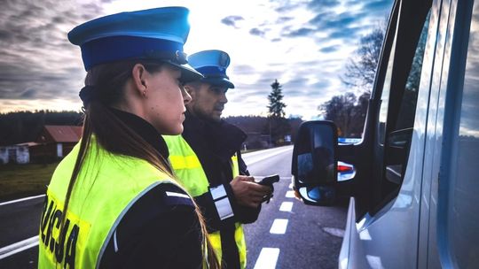 Kierował mimo zakazu - w trybie przyspieszonym usłyszał wyrok Kierował mimo zakazu - w trybie przyspieszonym usłyszał wyrok