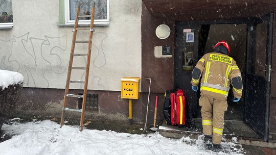 Kobieta nie miała kontaktu z teściową. W porę wezwała pomoc