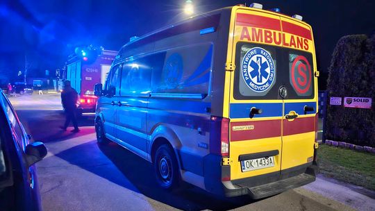 Kobieta zagroziła, że skoczy z dachu. Interweniowały służby