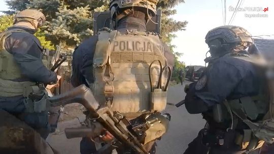 Kolejne osoby z grupy przestępczej zatrzymane za składowanie odpadów. FOTO i WIDEO