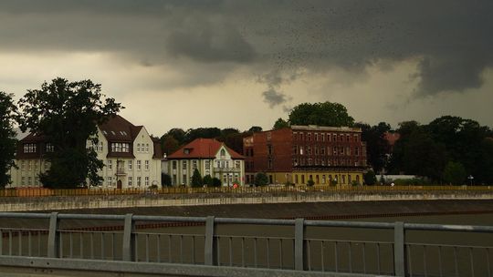 Kolejne ostrzeżenie przed silnymi opadami i burzami z gradem