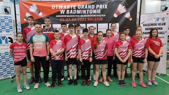 Kolejne sukcesy badmintonistów Bennica UKS Feniks