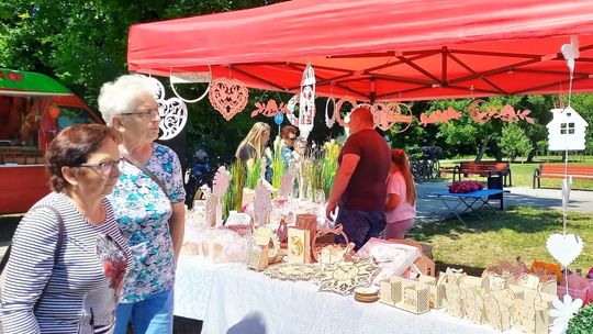 Kolejny wiejski bazar z produktami lokalnymi w Sukowicach