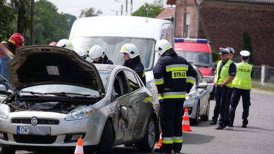 Kolizja busa z osobówką