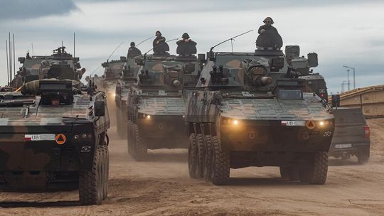 Kolumny wojskowe na drogach – mogą występować utrudnienia Kolumny wojskowe na drogach – mogą występować utrudnienia