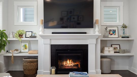 Kominek na gaz krok po kroku: Co musisz wiedzieć, zanim powiesz instalatorowi "Tak"?