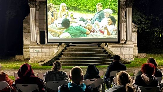 Kończą się wakacje, a wraz z nimi kino plenerowe. ZDJĘCIA