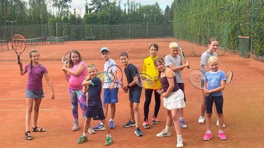 Korty w Azotach pełne energii. Wystartowała szkółka tenisowa