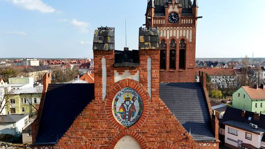 Kościół pw. św. Mikołaja w Kędzierzynie-Koźlu z pięknym detalem dla spostrzegawczych. ZDJĘCIA Kościół pw. św. Mikołaja w Kędzierzynie-Koźlu z pięknym detalem dla spostrzegawczych. ZDJĘCIA