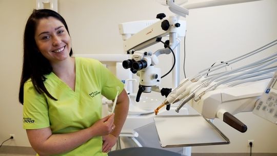 Kosmiczne technologie leczenia zębów w kłodnickiej Klinice Nova