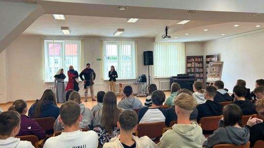 "Królewski Krok", czyli taneczne podróże w czasie! ZDJĘCIA "Królewski Krok", czyli taneczne podróże w czasie! ZDJĘCIA