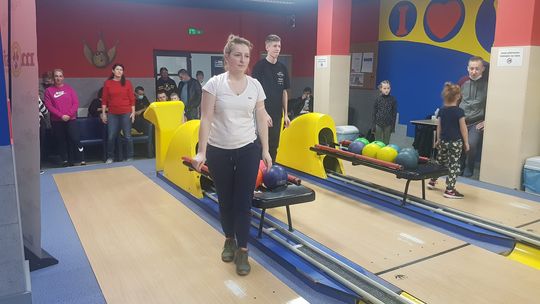 Kule do kręgli potoczyły się po medale