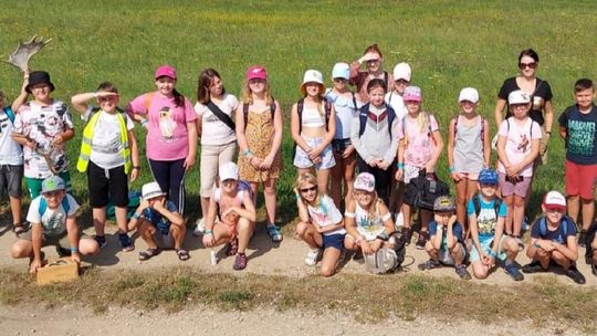 Leśnicy edukują młodzież w plenerze. ZDJĘCIA