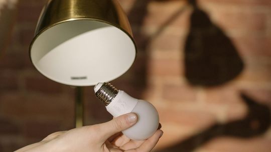 Magazyn energii 10 kW: Czym jest technologia magazynowania, analiza kosztów i korzyści