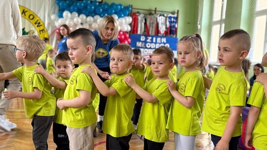 Mali sportowcy z przedszkola trenowali z siatkarzami ZAKSY. ZDJĘCIA