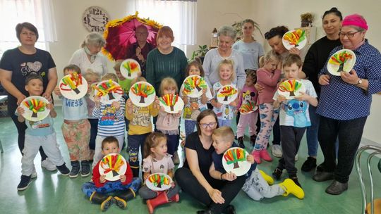 Maluchy z „Jedenastki” u seniorów z DDP nr 5. ZDJĘCIA