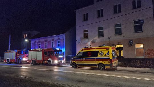 Mężczyzna nie mógł dostać się do mieszkania. Jego żona nie reagowała na pukanie do drzwi