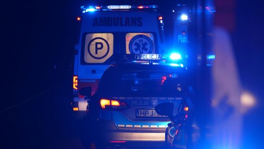 Mężczyzna zamknięty we własnym mieszkaniu wymagał pilnej pomocy medycznej