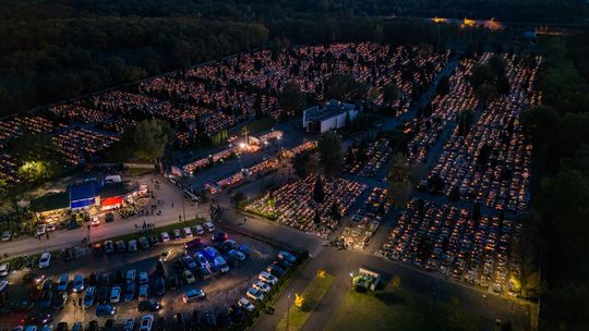 Miejskie nekropolie z góry wyglądają, jak małe miasta