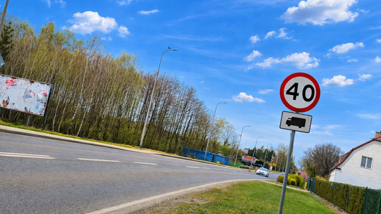 Mieszkańcy chcą fotoradaru na ul. Przyjaźni. Pod wnioskiem podpisało się kilkadziesiąt osób Mieszkańcy chcą fotoradaru na ul. Przyjaźni. Pod wnioskiem podpisało się kilkadziesiąt osób