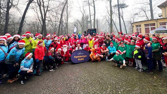 Mikołaj i elfy na parkrunie Kędzierzyn-Koźle. ZDJĘCIA Mikołaj i elfy na parkrunie Kędzierzyn-Koźle. ZDJĘCIA