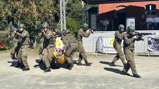 "Ramię w ramię z wojskiem" na kozielskiej wyspie. ZDJĘCIA