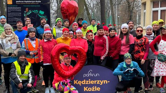 Miłość do ruchu wygrywa – walentynkowy parkrun w kozielskim parku