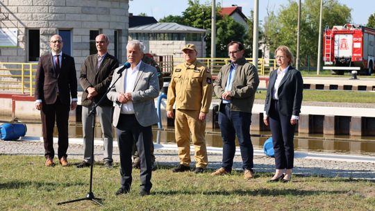 Minister klimatu i środowiska Anna Moskwa odwiedziła śluzę Nowa Wieś