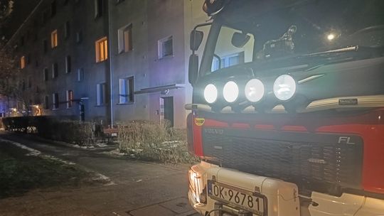 Młody mężczyzna zasłabł w mieszkaniu. Prawdopodobną przyczyną było zatrucie tlenkiem węgla