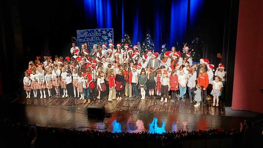 Młodzi artyści po raz pierwszy na dużej scenie. Fotorelacja