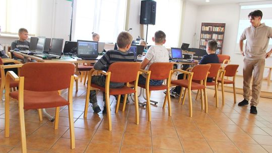 Młodzi informatycy z Kędzierzyna-Koźla poznali tajniki tworzenia własnych aplikacji