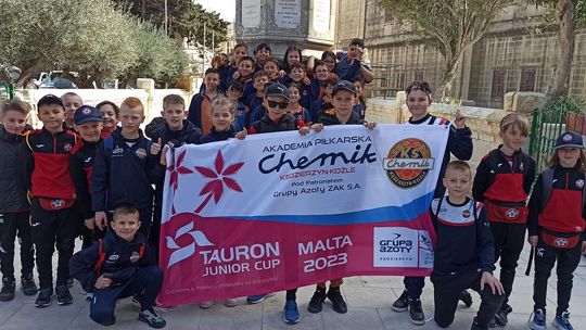Młodzi piłkarze Chemika trenują na Malcie. ZDJĘCIA