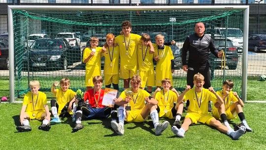 Młodzi piłkarze z PSP nr 19 zostali mistrzami województwa