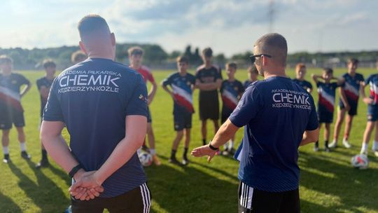 Młodzi zawodnicy „Chemika” aktywnie zakończyli sezon. ZDJĘCIA