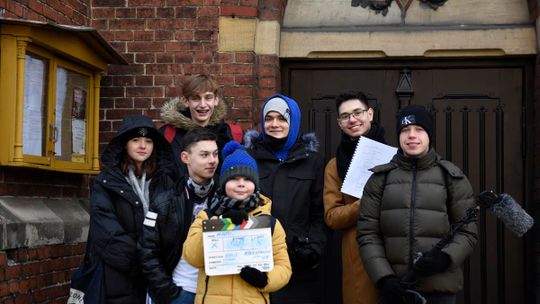 Młodzież nagrała film o trudach samotnego macierzyństwa