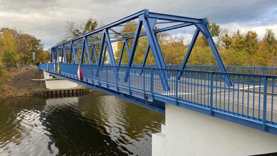 Most nad kanałem w Blachowni otwarty. Pracownicy dojadą do zakładów