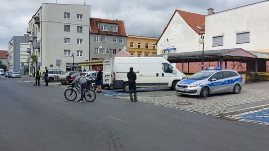 Motocyklista trafił do szpitala. Wypadek na ulicy Targowej
