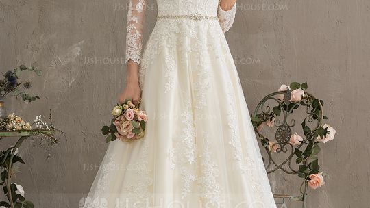 Na co zwrócić uwagę wybierając suknię ślubną?