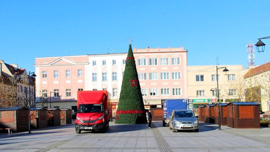 Na kozielskim rynku czuć świąteczną atmosferę. Już w piątek tradycyjny Jarmark Bożonarodzeniowy. ZDJĘCIA Na kozielskim rynku czuć świąteczną atmosferę. Już w piątek tradycyjny Jarmark Bożonarodzeniowy. ZDJĘCIA