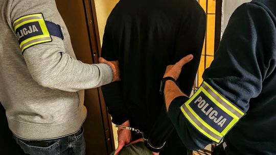 Na oczach policjantów wyciągnęli bongo. Mieszkaniec naszego powiatu zatrzymany w Raszowej