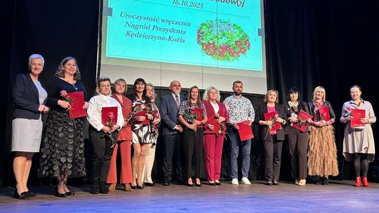 Nauczyciele z Kędzierzyna-Koźla uhonorowani nagrodą prezydenta. ZDJĘCIA