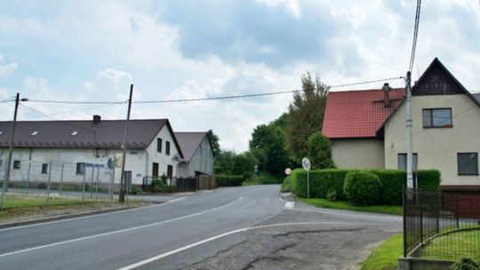 Niebezpieczne skrzyżowanie w Ciężkowicach. GDDKiA odmawia, mieszkańcy naciskają