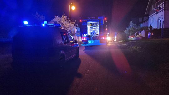 Nocny pożar piwnicy w domu jednorodzinnym w Kobylicach