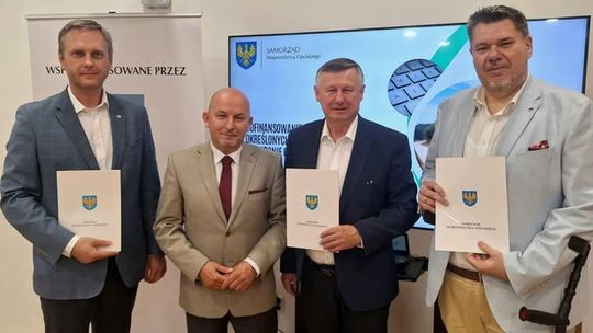 Nowa droga transportu rolnego w gminie Reńska Wieś. Umowa podpisana, prace trwają Nowa droga transportu rolnego w gminie Reńska Wieś. Umowa podpisana, prace trwają